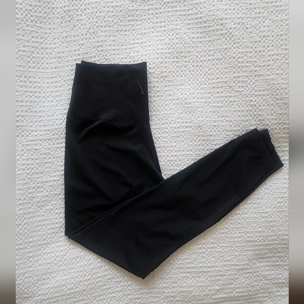 Nike Womens Black High-Waist Performance Leggings